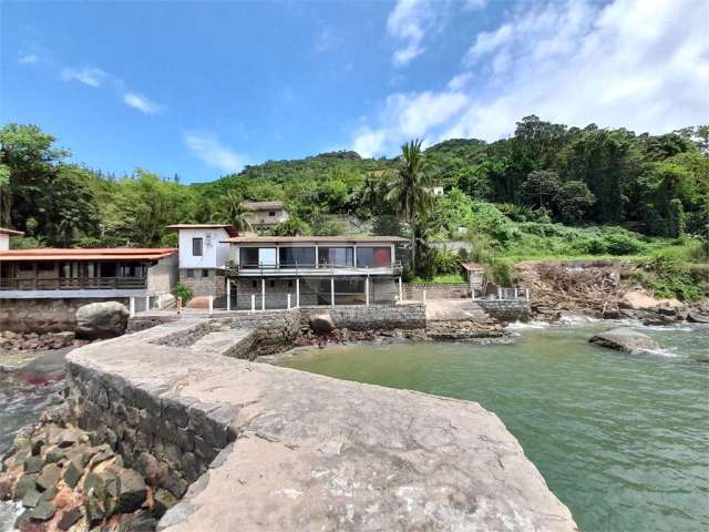 Casa com 3 quartos à venda em Mangaratiba - RJ