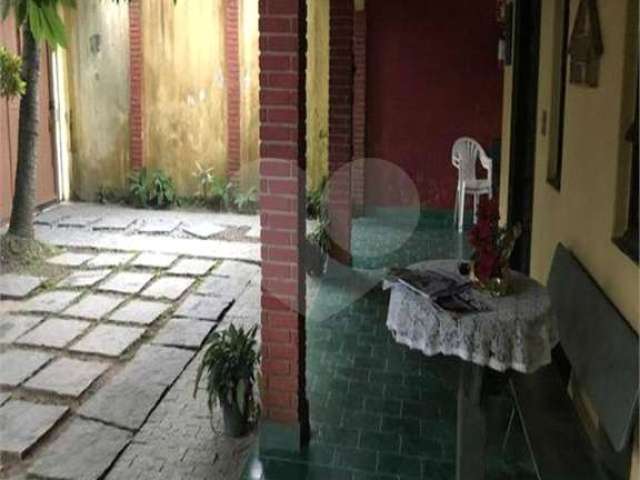 Casa com 12 quartos à venda em Maitinga - SP