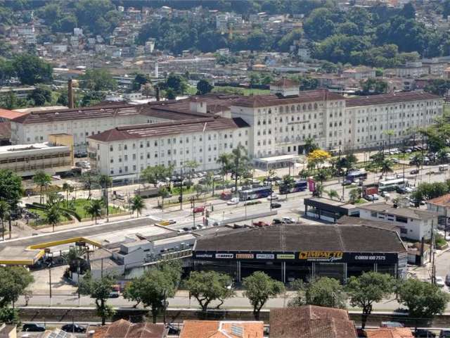 Salas com 2 quartos à venda ou para locação em Vila Belmiro - SP