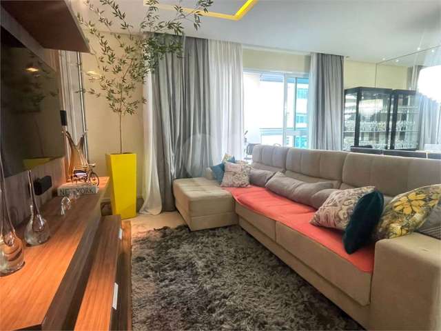 Apartamento com 3 quartos à venda em José Menino - SP