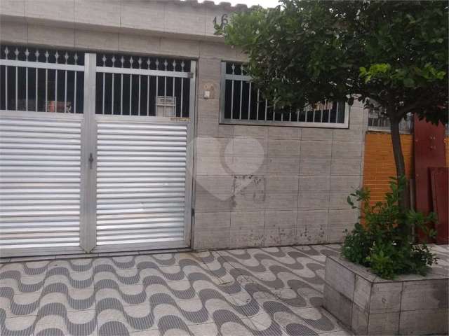 Casa térrea com 2 quartos à venda em Cidade Naútica - SP