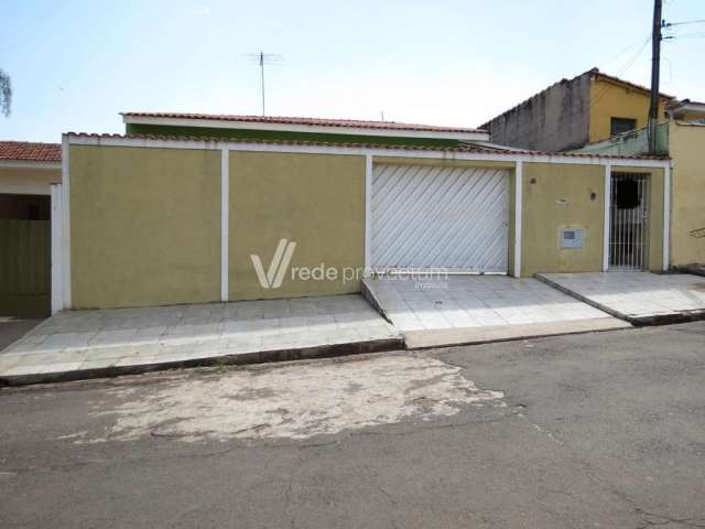 Casa com 7 quartos à venda na Rua Bibiano Claro Roman, 40, Parque da Figueira, Paulínia, 260 m2 por R$ 790.000