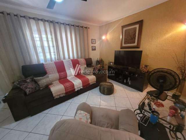 Casa com 3 quartos à venda no Jardim dos Oliveiras, Campinas , 127 m2 por R$ 580.000