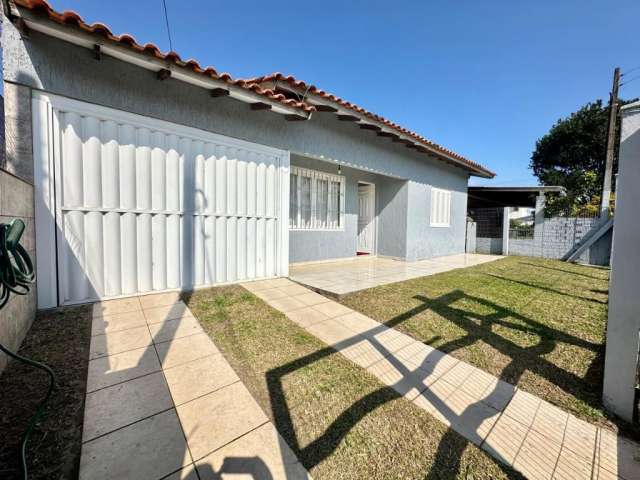 Linda Casa Em Região de Moradores em Capão  Novo