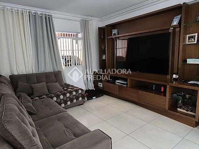 Lindo Sobrado de 180m² no Bairro Assunção