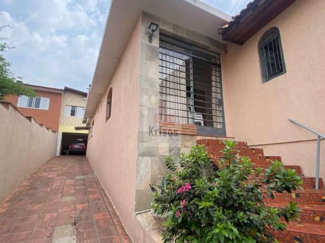 Vendo 3 casas no mesmo terreno, em excelente estado!