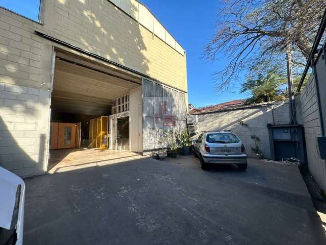 Galpão a venda 400m² de área útil 4 vagas e escritório