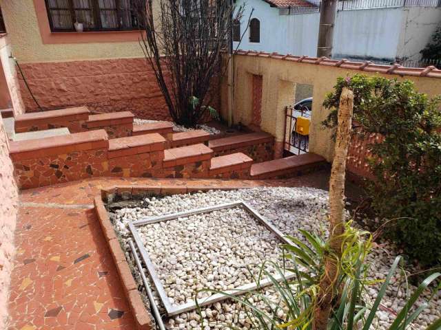 Casa Linda e espaçosa, Varanda Charmosa, 2 Vagas-Comercial ou Residencial