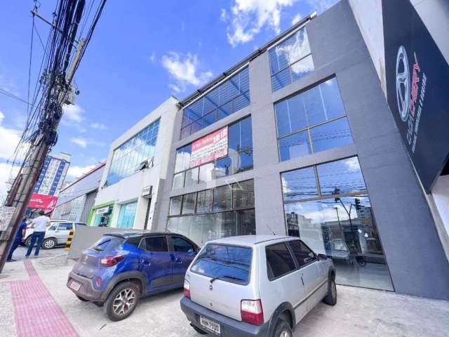 Prédio comercial com 930 m² e 60 vagas de garagem cobertas