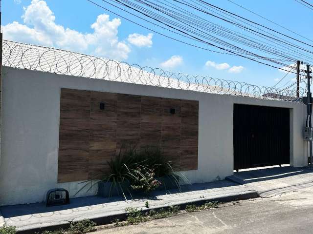 Ágio Casa Tijucal Com Piscina, 3 Quartos 1 Suíte, Churrasqueira, Porcelanato