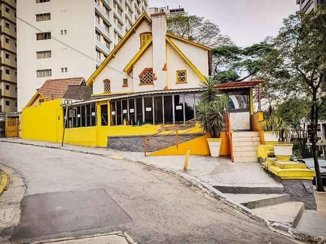 Casa com 5 quartos à venda na Rua Santa Branca, 30, Bela Vista, São Paulo por R$ 2.990.000