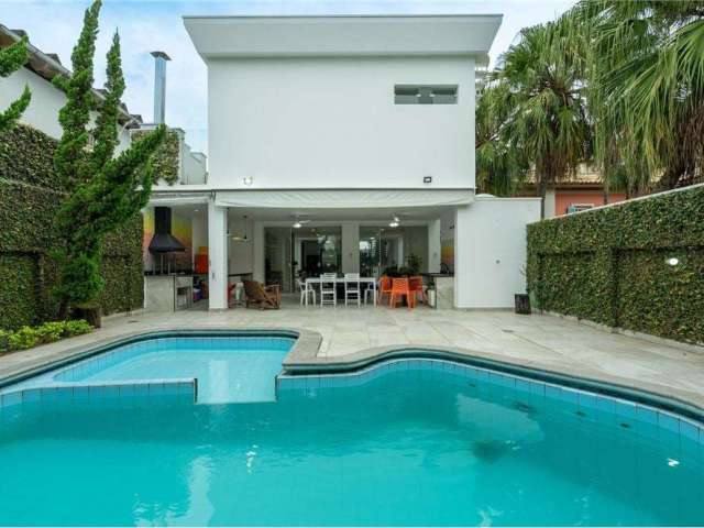 Casa com 7 quartos à venda na R Dr Crisitano de Sousa, 290, Jardim Leonor, São Paulo por R$ 3.858.000