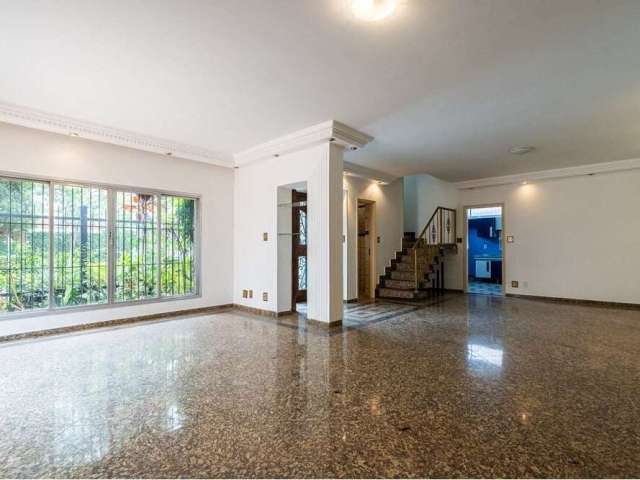 Casa com 3 quartos à venda na Avenida Itacira, 313, Planalto Paulista, São Paulo por R$ 2.300.000