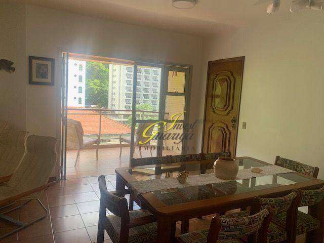 Apartamento com 2 dormitórios sendo 1 suíte + dormitóia reversível, sacada, 2 vagas, excelente localização a venda na Praia das Pitangueiras - Guarujá