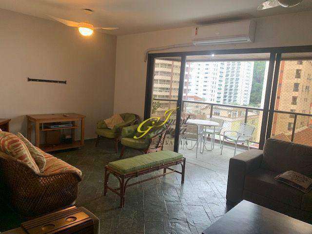 Apartamento com 3 dorms (1 suíte) + dependência empregada, 2 vagas de garagem na Praia das Pitangueiras no Guarujá