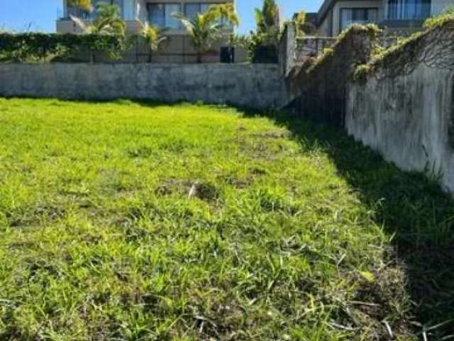 Terreno de 720,00m² em condomínio fechado no Colinas do Paratehy Norte para venda.