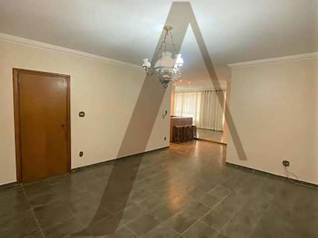 Casa à venda, 4 quartos, 1 suíte, 4 vagas, Centro - Araras/SP