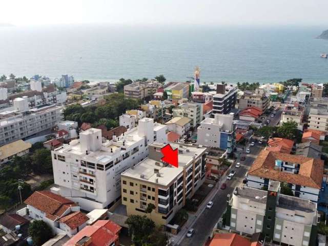 Apartamento com 3 suítes no centro de Bombinhas.