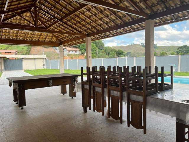 Granja para Venda em Juiz de Fora, Filgueiras, 2 dormitórios, 1 banheiro, 10 vagas