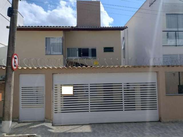 Casa para Venda em Juiz de Fora, Costa Carvalho, 5 dormitórios, 1 suíte, 5 banheiros, 4 vagas