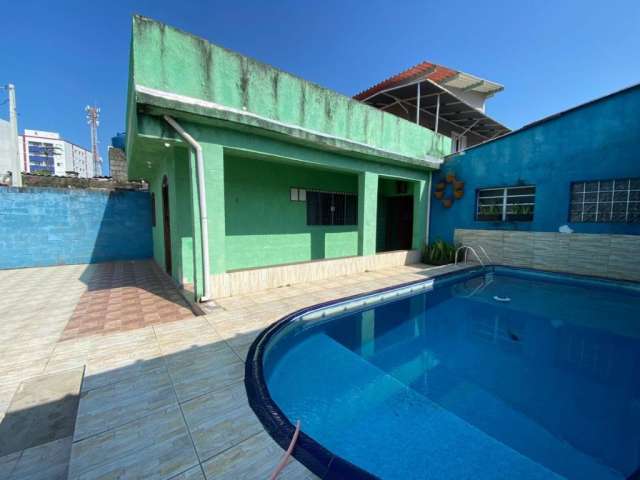 Casa com 6 dormitórios e piscina