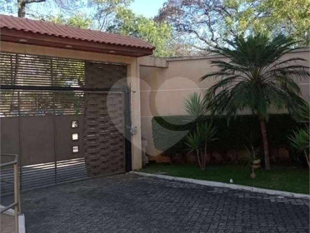 Casa em condomínio no Tremembé. 3 dormitórios, sendo 1 suíte. 2 banheiros e 2 vagas.