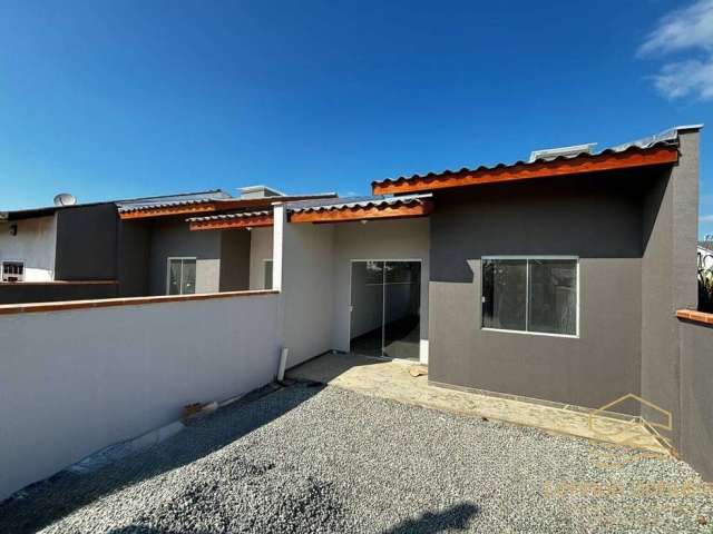 Casa com 2 quartos e quintal em Balneário Barra do Sul - Centro