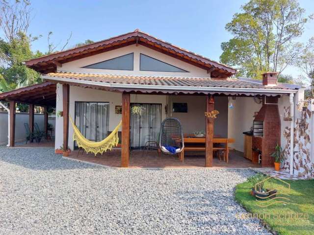 Casa de 3 Dormitórios, AT 367,00m² - Balneário Barra do Sul - Salinas