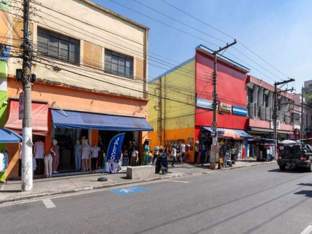 Conjunto de Lojas Comerciais no Brás - São Paulo.