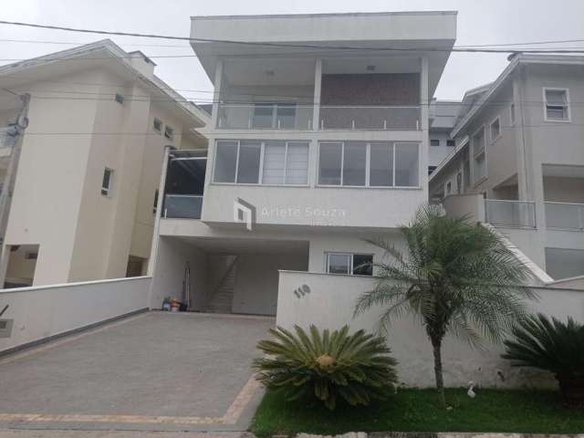 Casa em Condomínio para Locação em Arujá, Residencial Real Park, 4 dormitórios, 3 suítes, 5 banheiros, 4 vagas