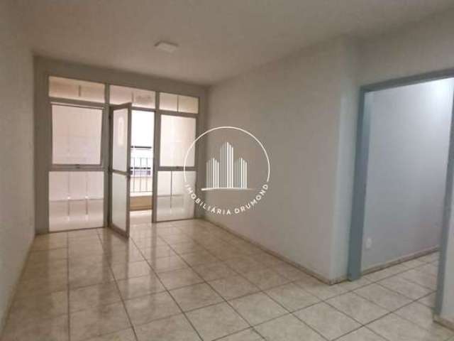 Apartamento com 2 dormitórios à venda, 70 m² por R$ 320.000 - Estreito - Florianópolis/SC