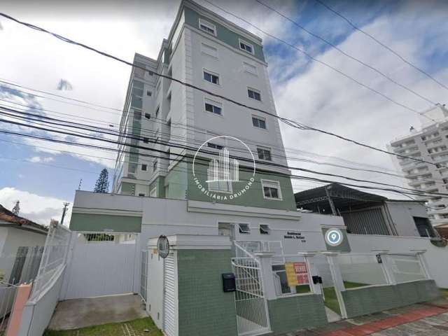 Apartamento com 2 dormitórios à venda, 78 m² por R$ 520.000 - Barreiros - São José/SC