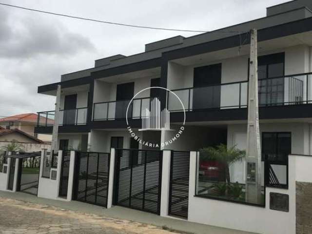 Sobrado com 2 dormitórios à venda, 107 m² por R$ 495.000 - Ipiranga - São José/SC