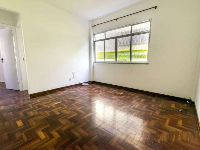 Apartamento com 2 dormitórios para alugar, 55 m² por R$ 1.358,57/mês - Barra do Imbuí - Teresópolis/RJ