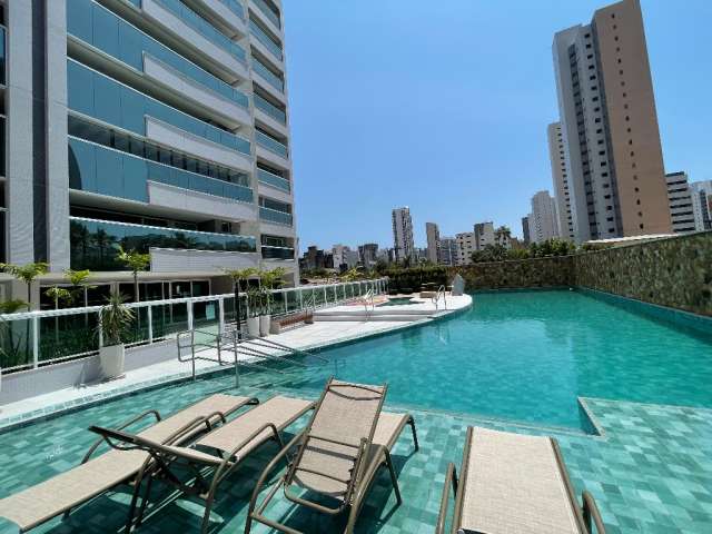 Lindo apartamento no Meireles com 155m² com 4 suítes