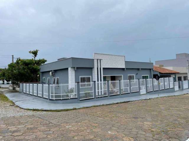 Casa linda a venda no centro de barra velha sc