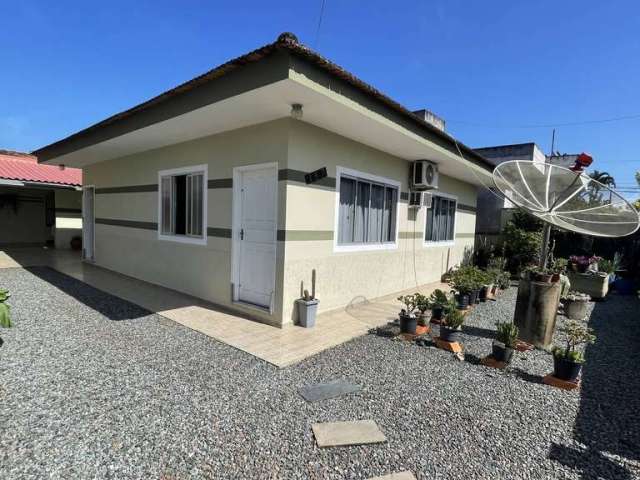 Casa a venda no jardim los angeles em barra velha