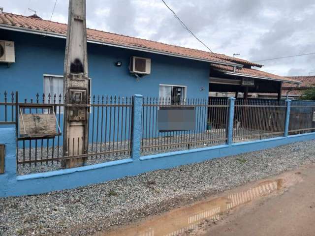 Casa a venda na praia do Itacolomi em Piçarras