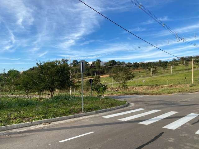 Melhor oportunidade de lotes de 405 metros em condomínio Vespasiano