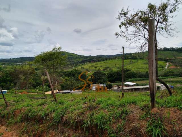 Chácara de 2000 m² em Azurita, Mateus Leme/ MG