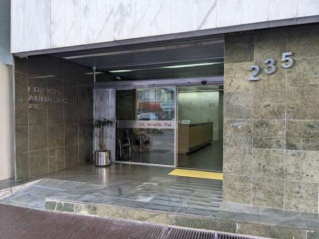 Conjunto Comercial para alugar, 34.00 m2 por R$700.00  - Centro - Curitiba/PR