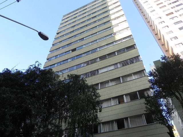 Apartamento com 2 quartos  para alugar, 72.00 m2 por R$1500.00  - Centro - Curitiba/PR