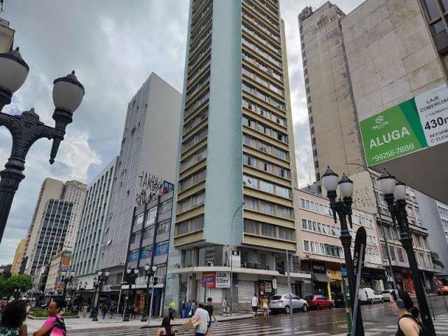 Conjunto Comercial à venda, 140.00 m2 por R$550000.00  - Centro - Curitiba/PR