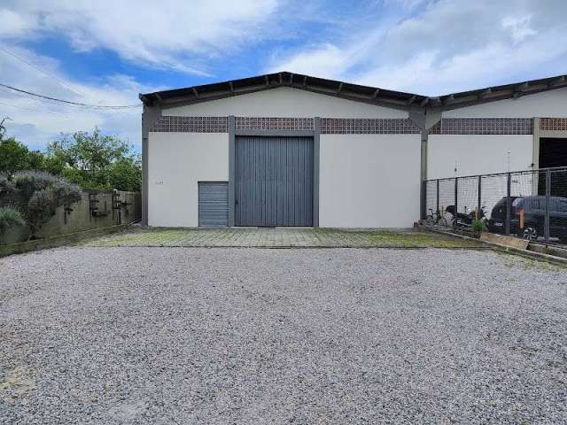 Galpão para alugar, 435.00 m2 por R$9200.00  - Boqueirao - Curitiba/PR