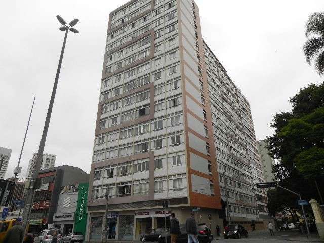 Apartamento com 3 quartos  para alugar, 140.00 m2 por R$2300.00  - Centro - Curitiba/PR