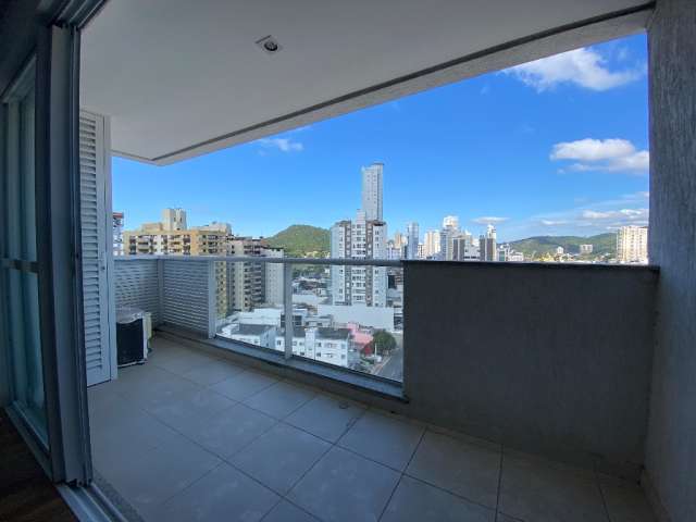 Apartamento 2 dormitórios, 2 vagas na rua Camboriú.