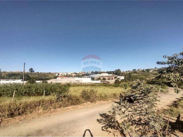 EXCELENTE ÁREA DE 10.000 m² A VENDA NO BAIRRO SÃO JOÃO!