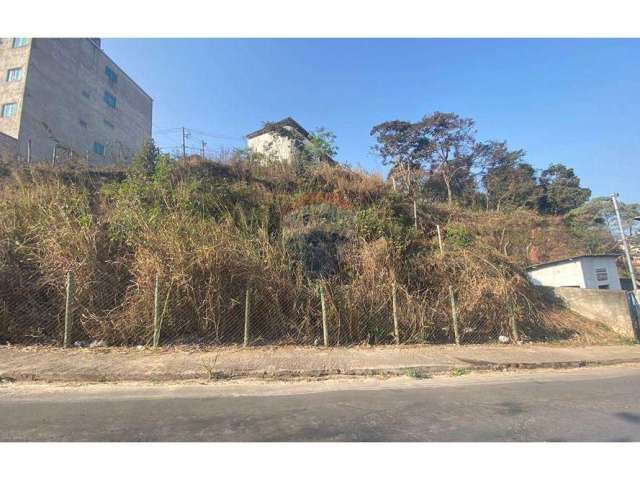 Lote de 345 m2 no jardim cachoeira