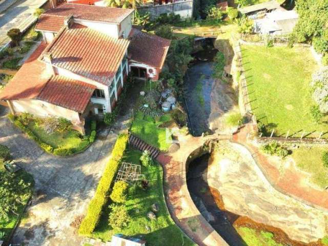 Casa com 7 dormitórios à venda, 457 m² por R$ 1.490.000,00 - Cascata dos Amores - Teresópolis/RJ