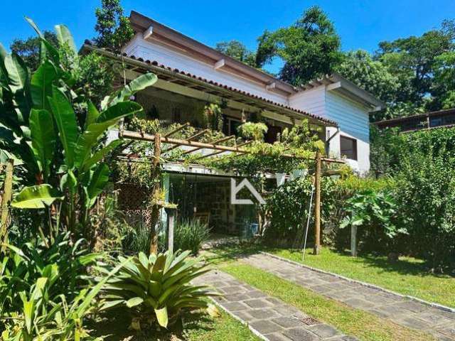 Casa com 3 dormitórios à venda, 320 m² por R$ 850.000,00 - Guapimirim - Guapimirim/RJ